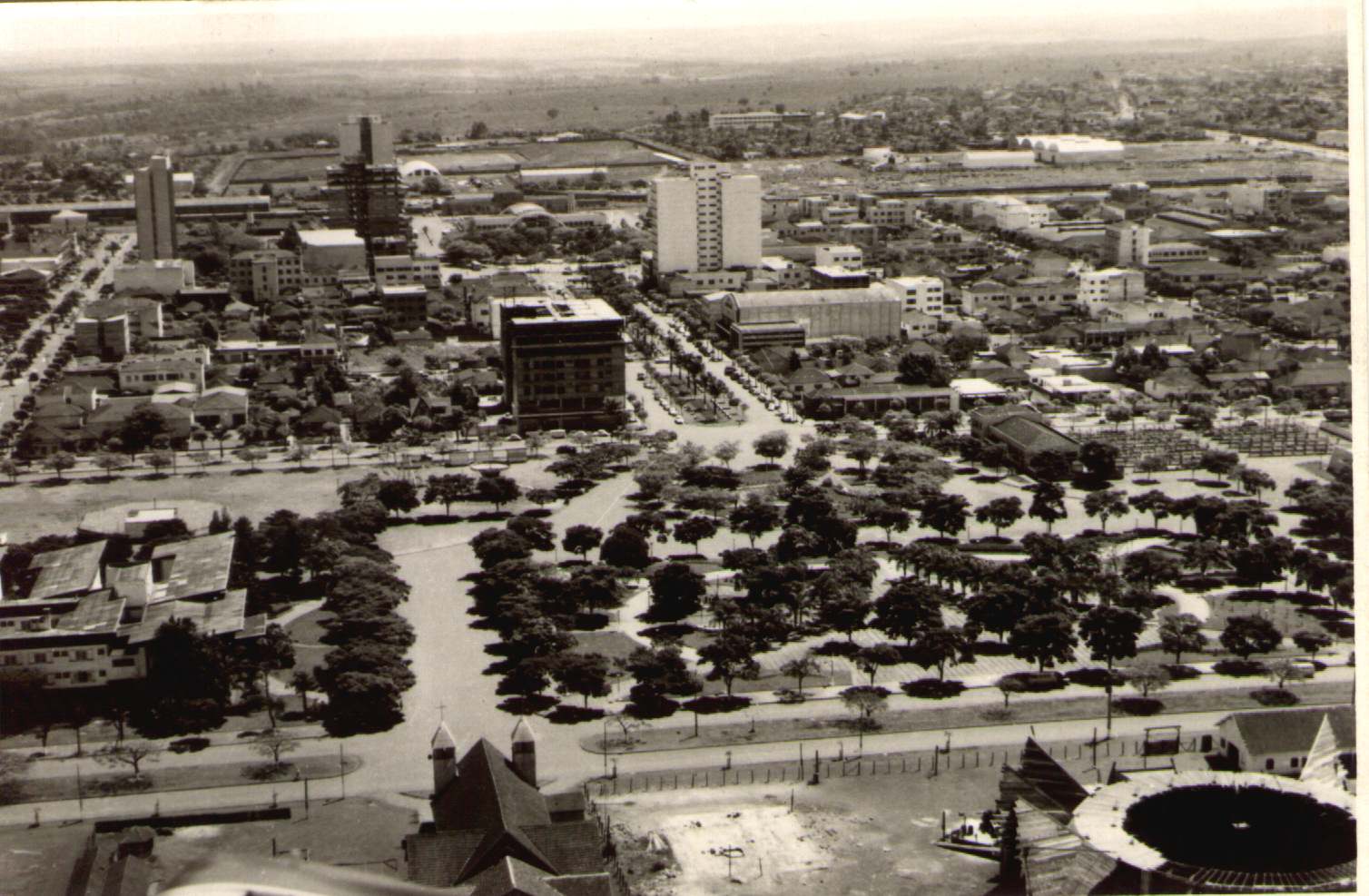 Hotel Bandeirantes - Maringá