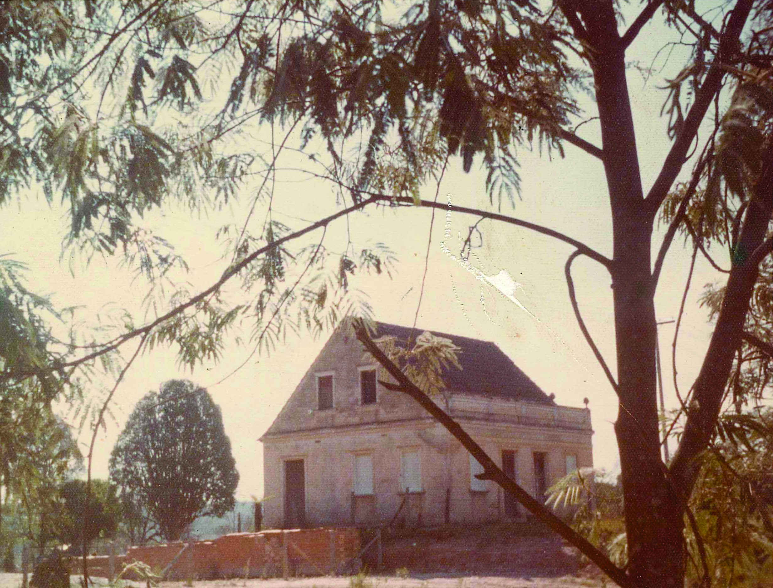 Residência na Rodovia da Uva - Colombo (1982)