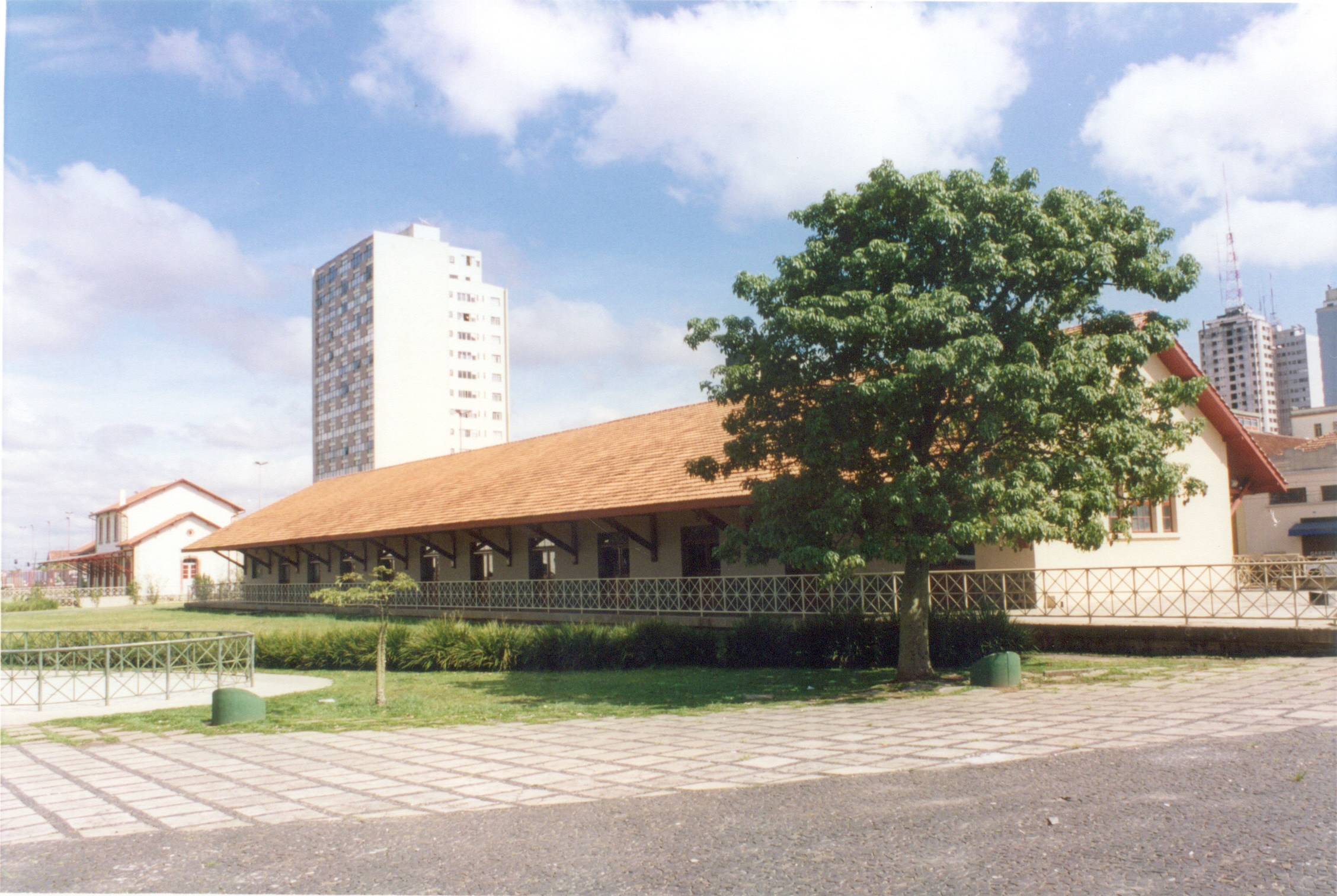 Estações de passageiros da Estrada de Ferro de Ponta Grossa (aprox. dec.2000)
