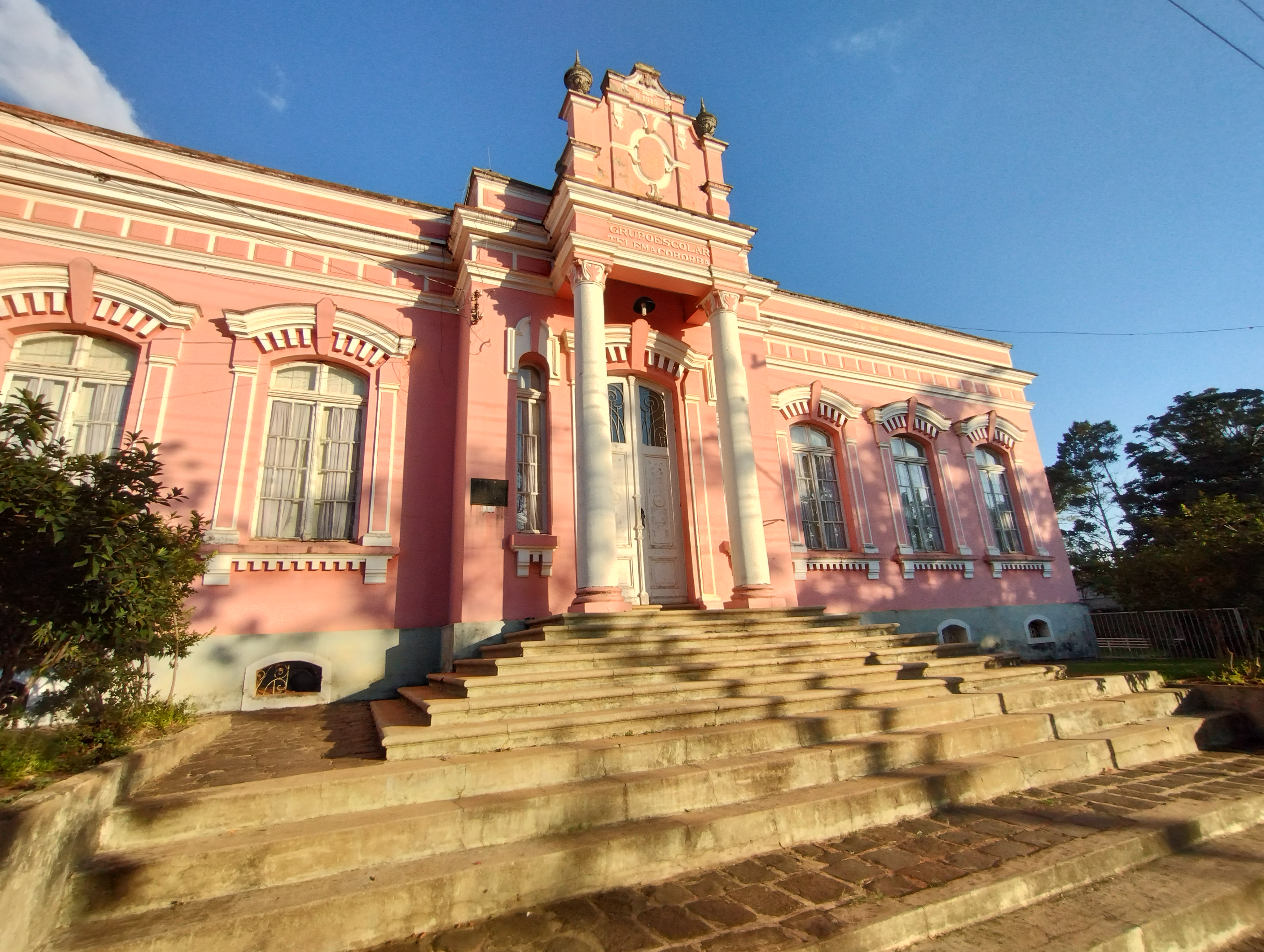 Imóvel do antigo Grupo Escolar Telêmaco Borba e Reservatório de Água