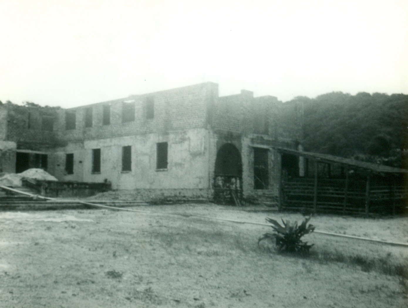 Hotel de Joaquim F dos Santos - Fortaleza da Barra - Ilha do Mel (1980)