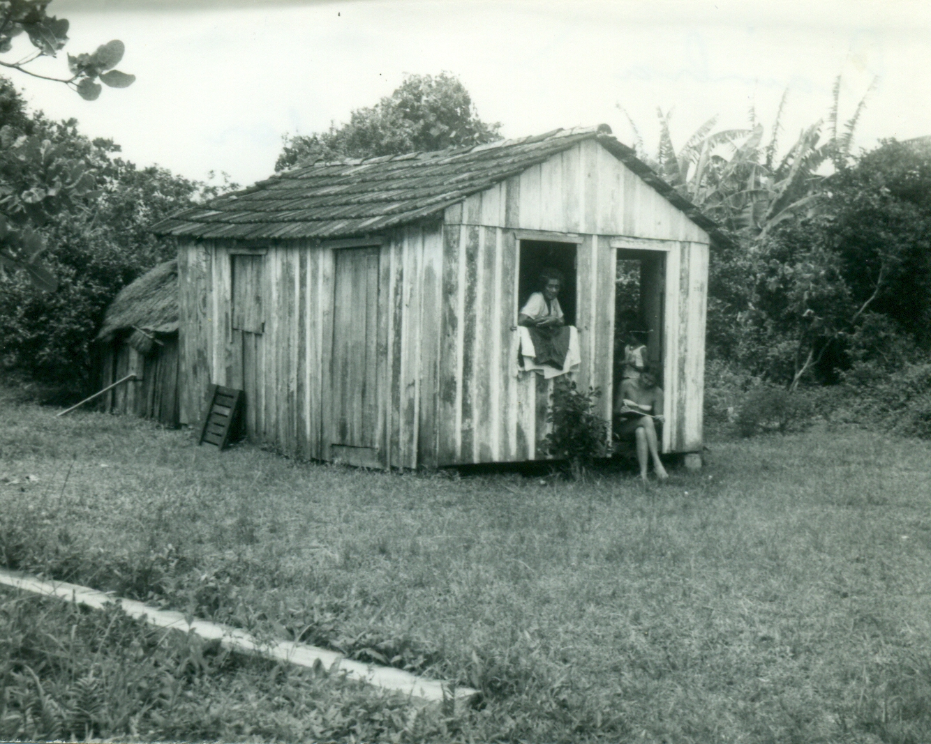 Prainha - casa da moradora Elina Campos, Ilha do Mel (1980)