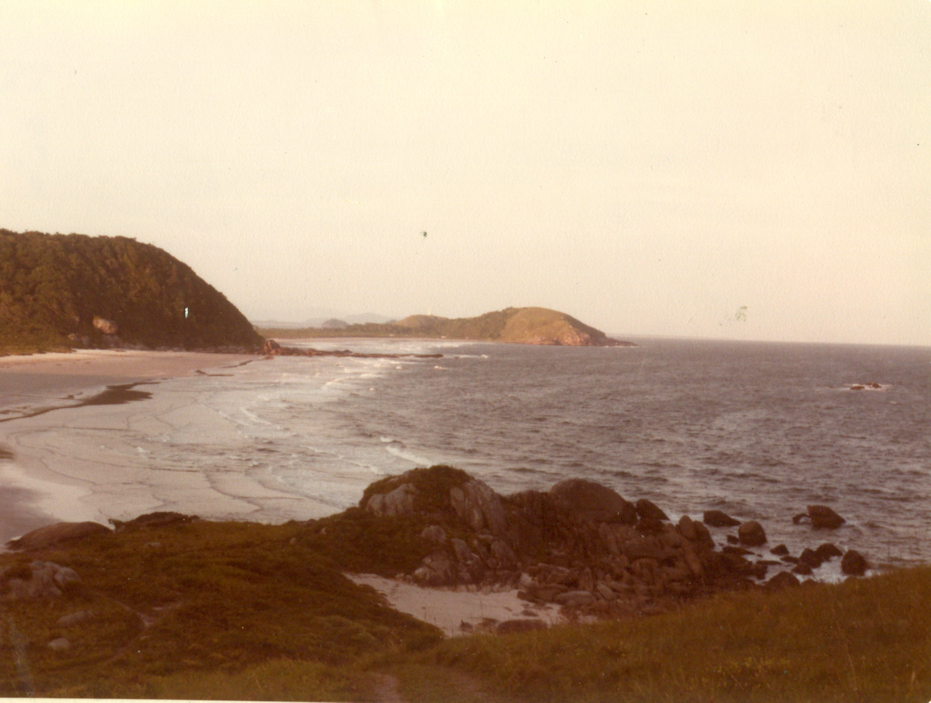 Vista da Praia do Miguel - Ilha do Mel (1980)