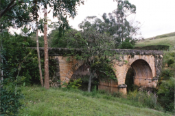 Ponte do Rio dos Papagaios 