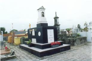 111-II Jazigo da Família Correia - Paranaguá