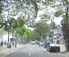 Conjunto urbano da Rua Comendador Araújo, no trecho compreendido entre a Rua Desembargador Motta e a Rua Benjamin Lins - Curitiba