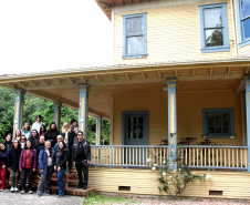 Curso: Marcas da história: Pinturas Decorativas da Casa Gomm
