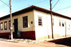 Casa situada à Rua Doutor Jorge Xavier da Silva, esquina com Benjamin Constant - Castro
