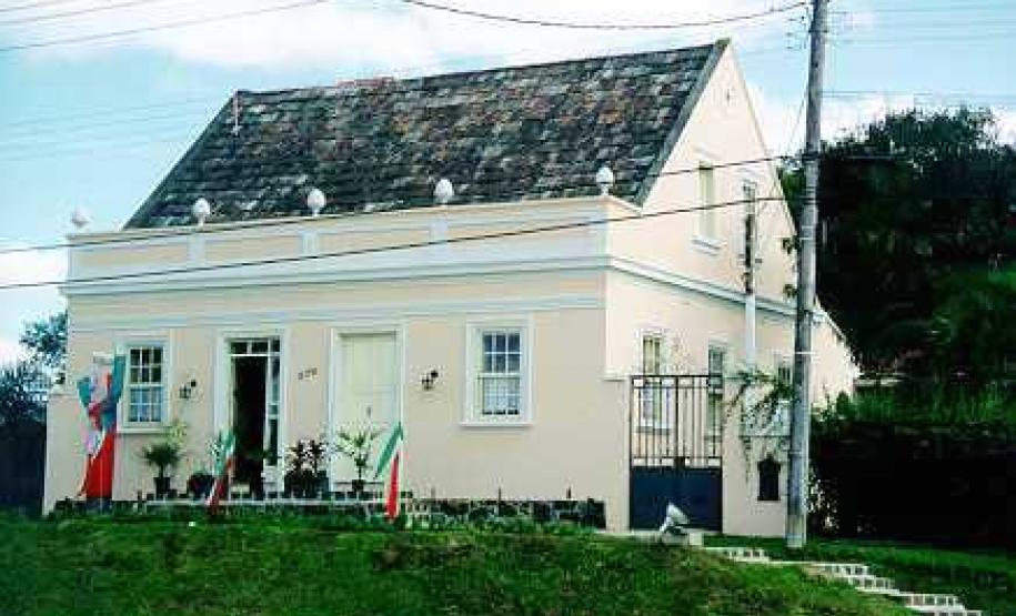 Residência na Rodovia da Uva - Colombo