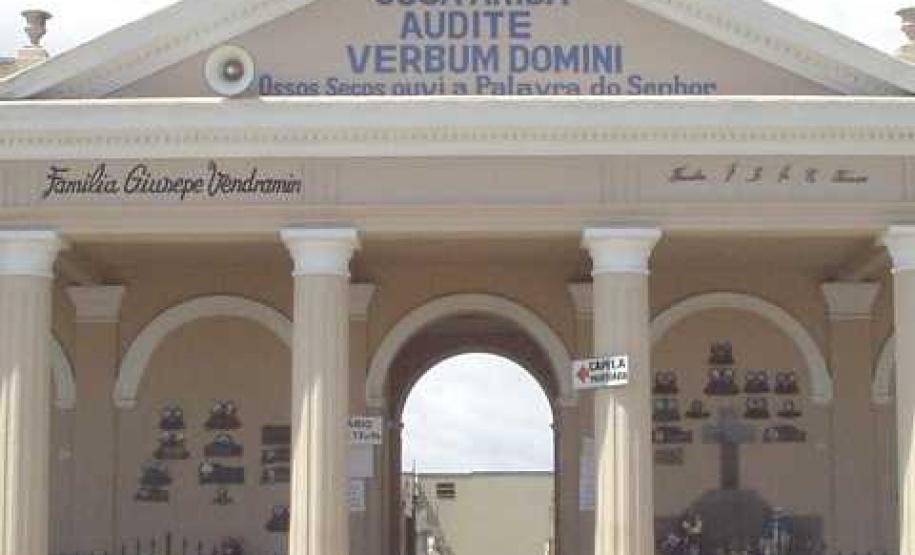 Pantheon do Cemitério de Santa Felicidade - Curitiba