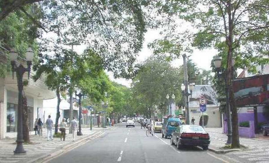 Conjunto urbano da Rua Comendador Araújo, no trecho compreendido entre a Rua Desembargador Motta e a Rua Benjamin Lins - Curitiba