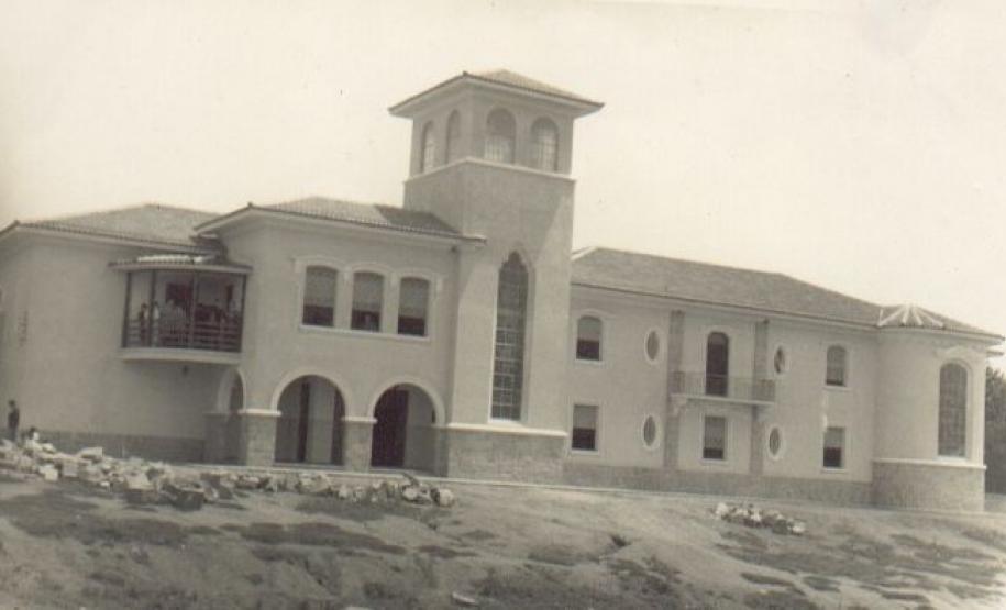 Colégio Estadual Lysímaco Ferreira da Costa - Curitiba