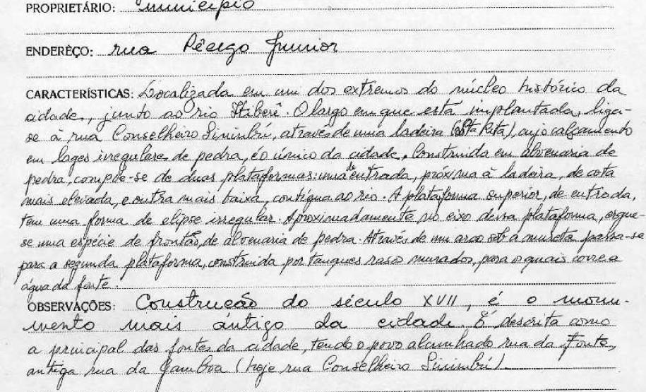Fonte, localizada junto ao rio Itiberê em Paranaguá, também chamada de Fonte Velha - Livro Tombo II - Inscrição 38