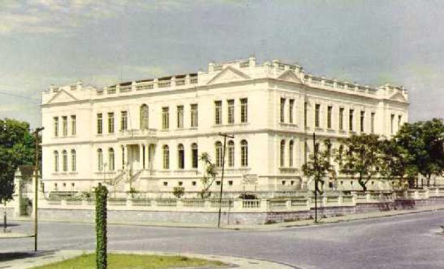 Instituto de Educação Dr. Caetano Munhoz da Rocha - Paranaguá
