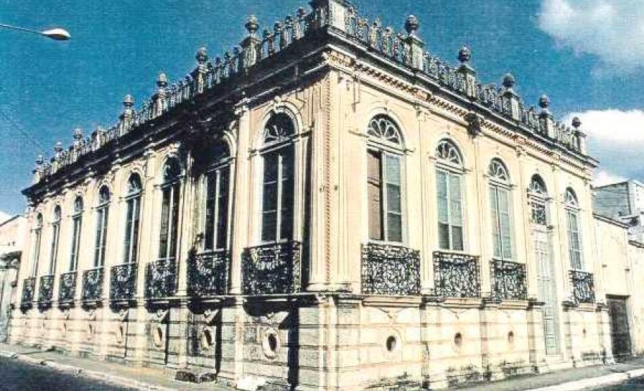 Casa Elfrida Lobo - Paranaguá