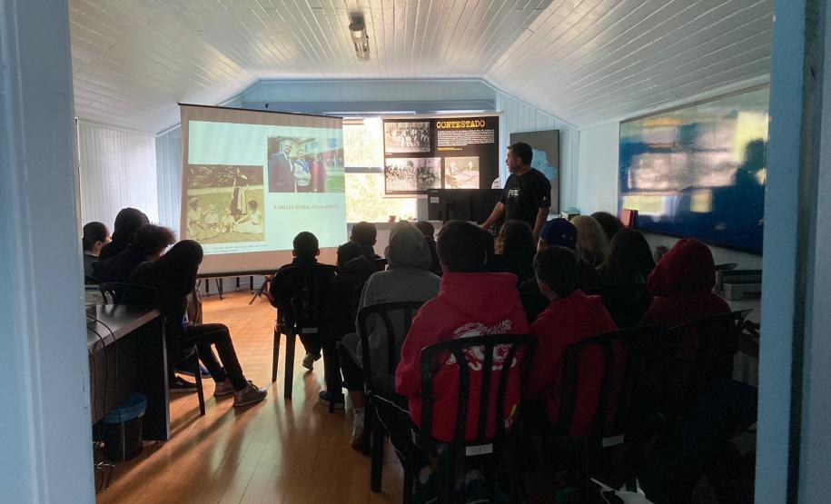 Visita mediada na Casa Gomm/ EspeleoArte