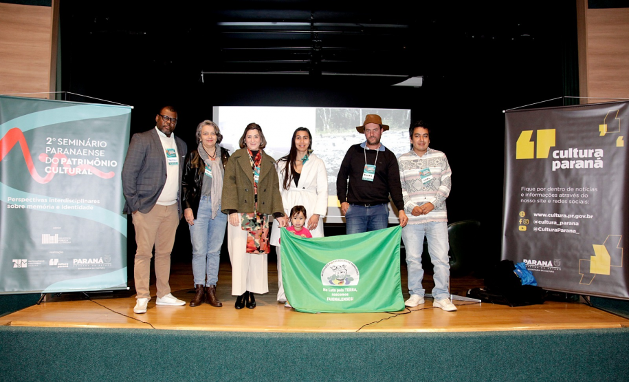 Imagem dos participantes do 2º Seminário Paranaense do Patrimônio Cultural.