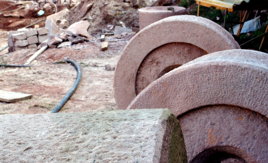 O Caminho da Cantaria nos Campos Gerais; Pesquisa de Marcela Bettega